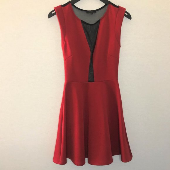 GUESS red flared dress w mesh detailing - Picture 3 of 7